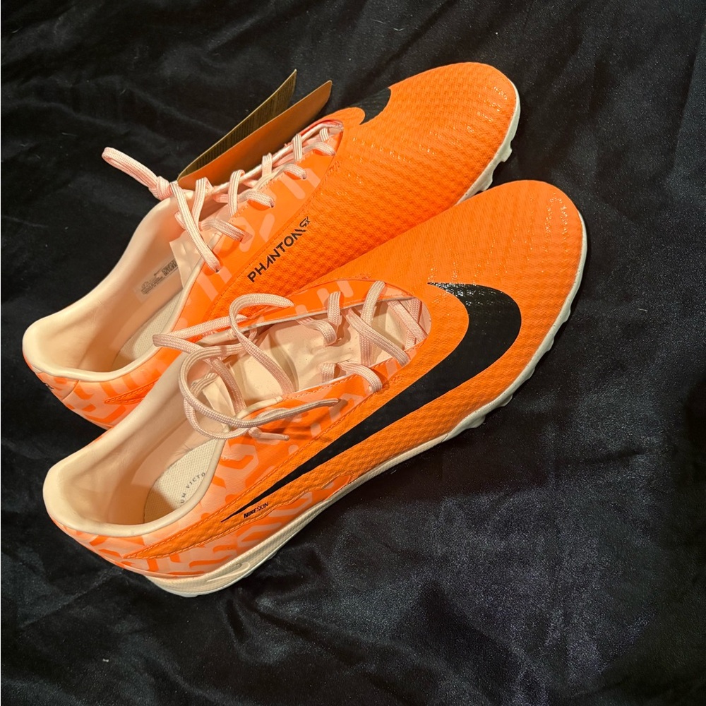 New tempo indoor cleats